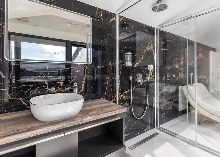 Amazing In With Sauna Prázdninový dům Lovran